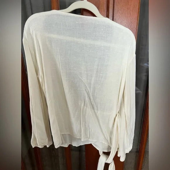 Free People Cotton Blend Wrap Shirt Top Coverup w Bell Sleeves Cream Ivory EUC - Picture 9 of 12